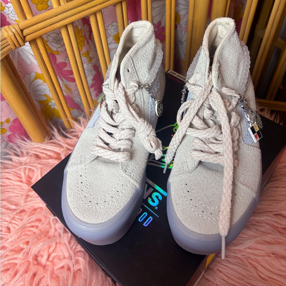 IRENEISGOOD x VANS High-Top Sneakers -  Size 6 - Picture 2 of 9